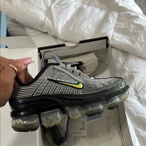 Nike Air Vapormax 360 in White and Black